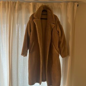 ALO Yoga Brown Teddy Jacket with Oversized Fit and Plush Texture